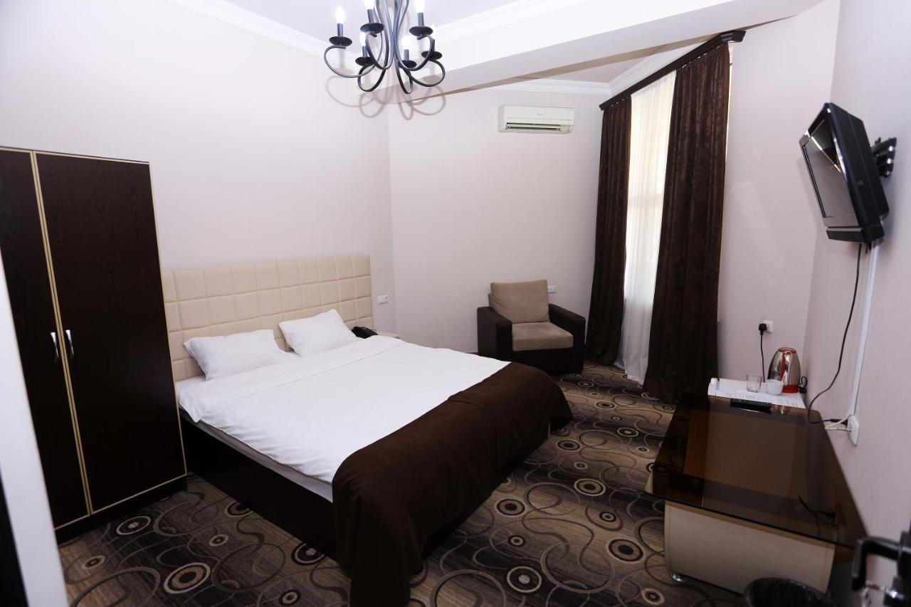 Nor Yerevan Hotel Exterior photo